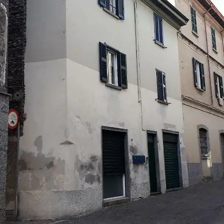 Dervio, Como Lake Apartment *